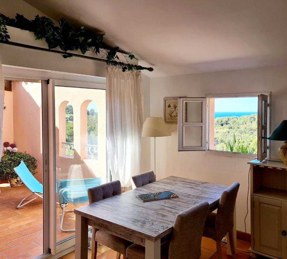 Hameau Des Amandiers - Vue Mer, Golf Et Vignes Apartment Saint-Cyr-sur-Mer Exterior photo