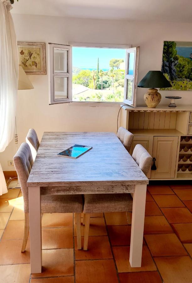 Hameau Des Amandiers - Vue Mer, Golf Et Vignes Apartment Saint-Cyr-sur-Mer Exterior photo